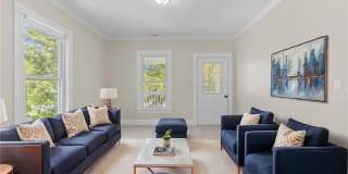 1611 McDaniel Street Gallery 9