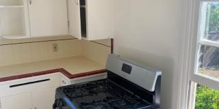 Great 2 bedroom upstairs standalone unit with garage Gallery 15