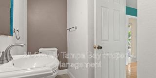 2725 N Myrtle Ave Gallery 13