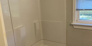 2313 East 40th Street Gallery 16