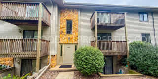 Short term lease available! 2 Bed, 2 Bath Condo with Pool Access in Clive Gallery 1