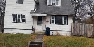 Move-In Ready 3BR Single-Family Home Near Goodyear Heights Metro Park Gallery 1