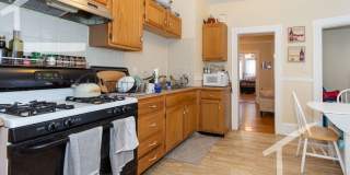 Very spacious 3 bed in Brookline... Gallery 14