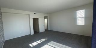 Upgraded & Spacious 4 Bedroom, 3.5 Bathroom Home Gallery 8