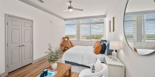 The Halstead Gallery 12