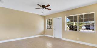 2639 Northeast 4th Court Gallery 6