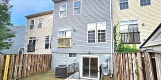 15328 ELIZABETH BURBAGE Loop Gallery 28