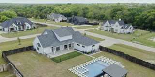 140 Farish Lane Gallery 1