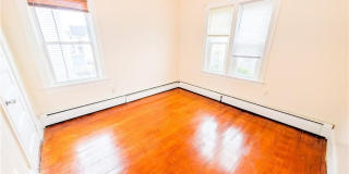 53 Bancroft Street Gallery 2
