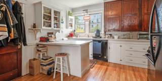 1066 Pleasant St Gallery 3