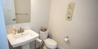 9926 NEW POINTE Drive Gallery 31