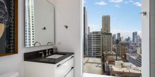 403 N Wabash Avenue Gallery 15
