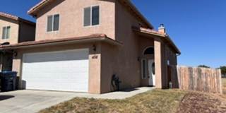 Charming 2-Story Home in a Convenient Tehachapi Location Gallery 1