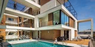 Reeves Place Gallery 4
