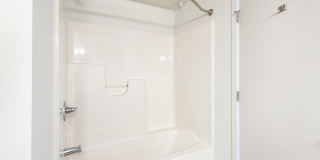 Hawks Landing Apartments - Co-Living Gallery 46
