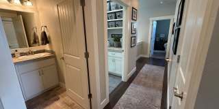 Beautiful 3 Bed/2.5 Bath Home in SE Bend - Ruby Peak Lane Gallery 10