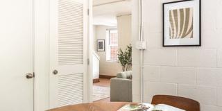 1100 Washington Gallery 22