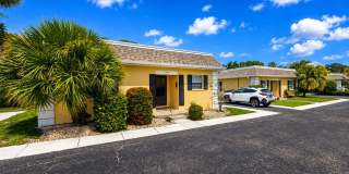 Annual Unfurnished 2 bed 1.5 bath Villa in Sarasota Gallery 1
