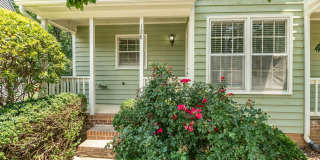 Woodcroft End of Unit Townhouse with Large Bedrooms Gallery 3