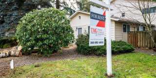 Charming 2BR Condo with a Garage in the Highly Desired McGillivray Neighborhood! Gallery 6