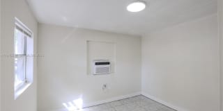 2250 NE 136th St Gallery 10