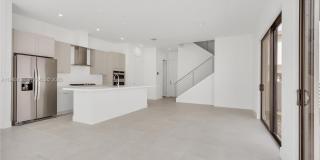 8037 NW 42nd St Gallery 7