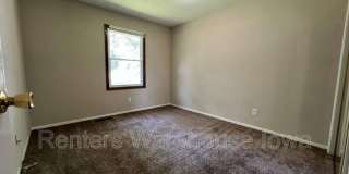 910 E Railroad Gallery 9