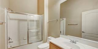 2305 W Horizon Ridge Parkway Gallery 16