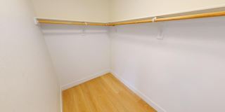*Contemporary Home, Stylish Luxury, Central Air, Pet Friendly, Fenced Yard Gallery 27