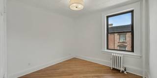 261 Clinton Street Gallery 9