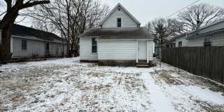 HOUSE...LARGE 3 Bedroom 2 Bath Gallery 16