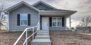 1206 E Hill Street Gallery 1