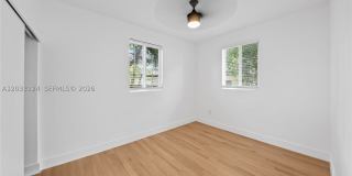 565 NW 44th St Gallery 16