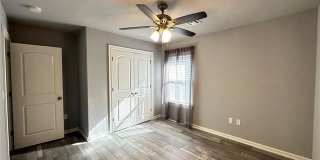 1419 W Boston Place Gallery 10