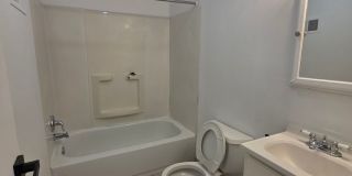 Beautiful 2 Bed, 2 Bath South Philly Home with Large Rear Yard | 2228 Cross St Gallery 7