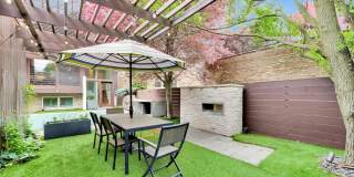 2010 W Bradley Place Gallery 56