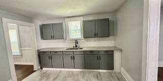 Wonderful Bungalow Just Renovated! Gallery 10