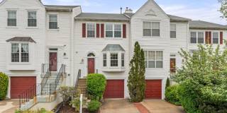 6804 SIGNATURE Circle Gallery 1