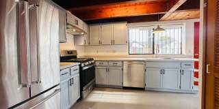 West Oakland 5th St Gallery 5