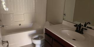 2BR, 2.5 Ba End unit townhouse in Pikes Place 2BR, 2.5 Ba End unit townhouse in Pikes Place Gallery 13