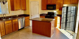 1047 LILY Way Gallery 9