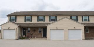Recently Renovate 3 Bedroom Townhome Gallery 1