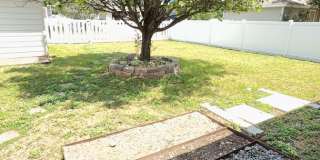 Charming 2 Bed/2 Bath Cottage in Cedar Park Gallery 21