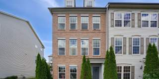 Welcome to this beautifully maintained 3-bedroom, 3.5-bath townhome in the desirable Blackburn community of Manassas. Gallery 1