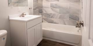 Tomlinson Court Apartments Gallery 11