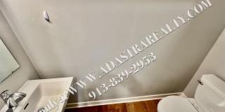 Beautiful Like New 4 Bed 4 Bath Home in Overland Park-Available in MAY!! Gallery 11