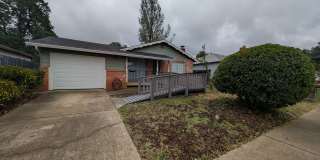 Single Family Home Near Shopping and Schools Gallery 1