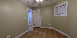 2150 W Monroe Street Gallery 96