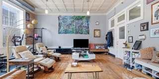 *Beautifully Updated & Unique 1BD/2BA Condo Unit Available in South Side* Gallery 11