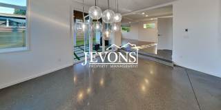 Luxury single-family home with inclusive water, sewer, and garbage Gallery 14